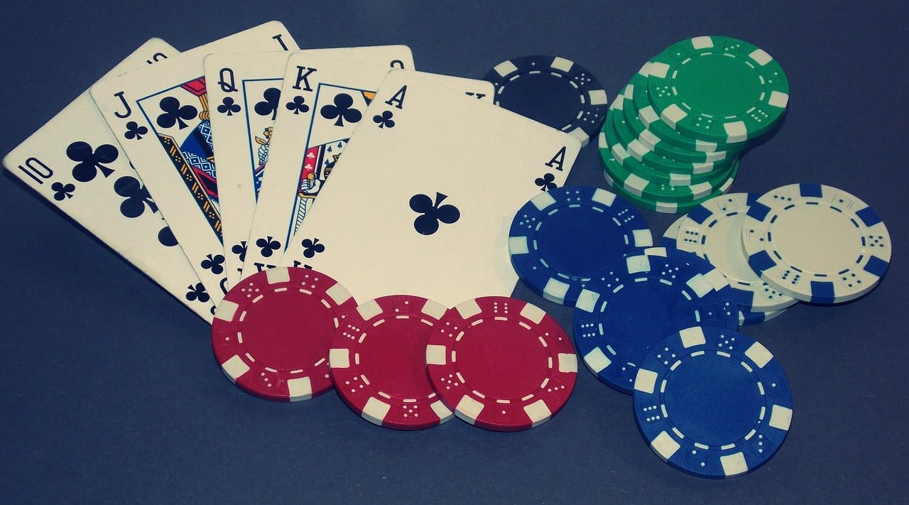 Dragon Tiger card hand display on toto313.net mobile